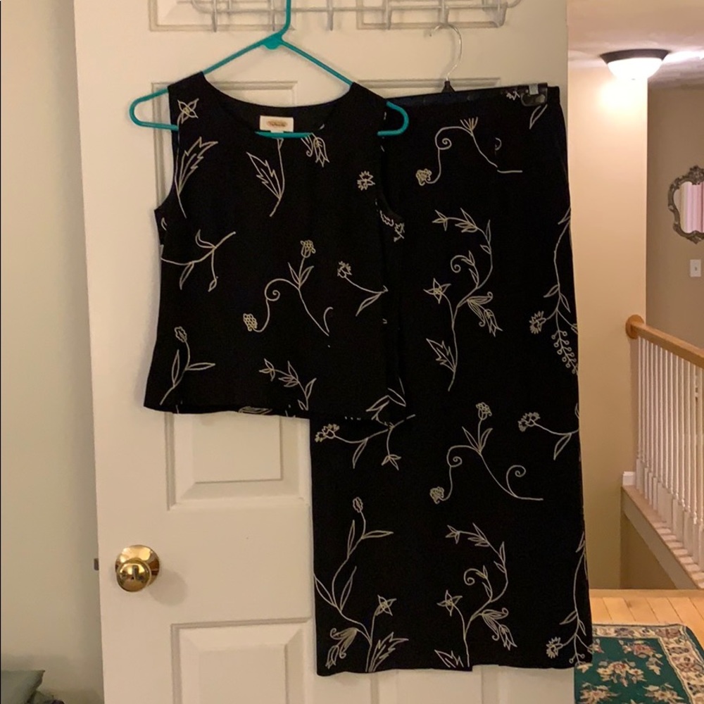 Talbots silk 2 piece embroidered skirt set